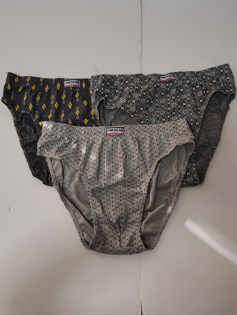 Retro Style Men's Low Rise Briefs - Gray  Printed Assorted - 3 Pack - Size 32-34